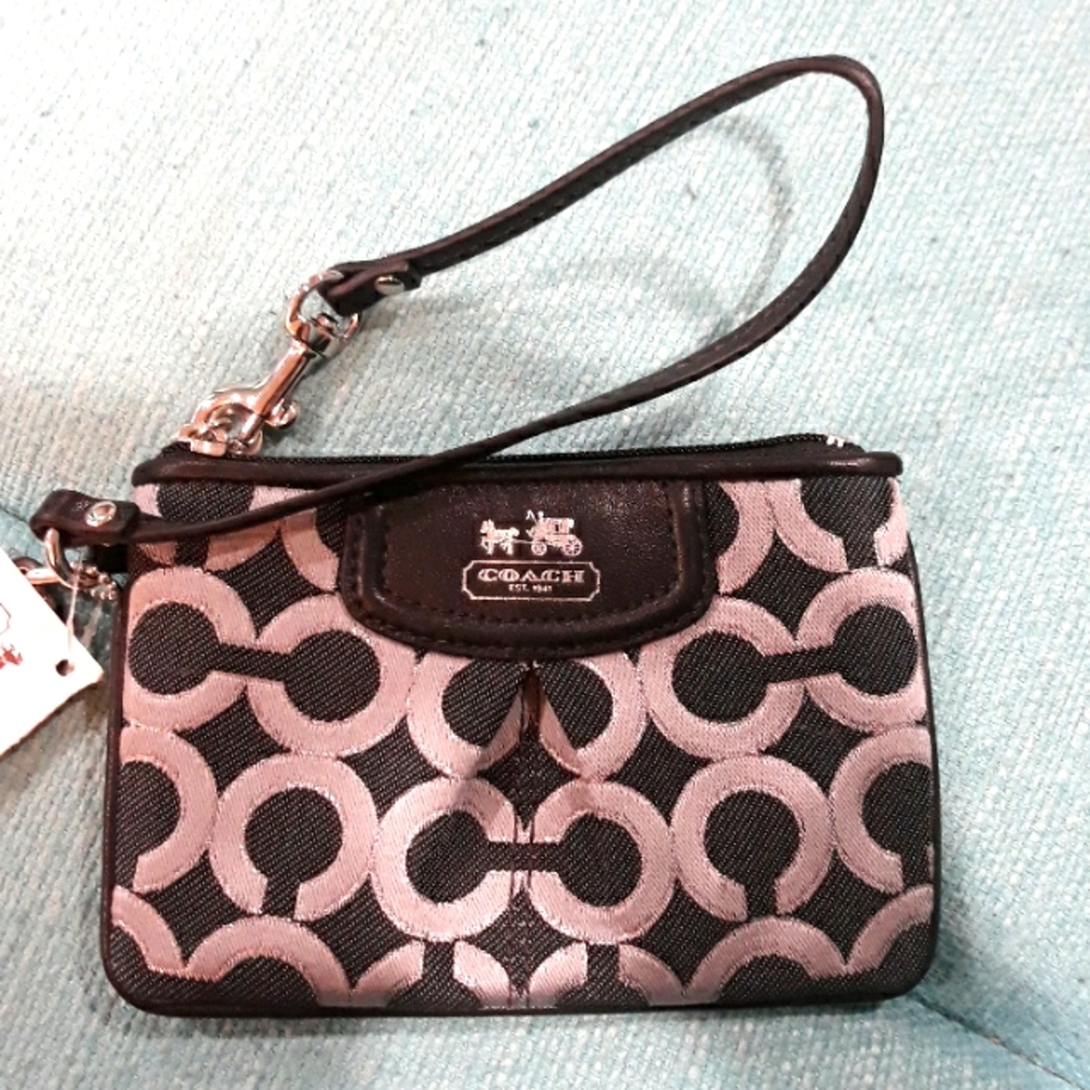 ⚫️Coach Wristlet